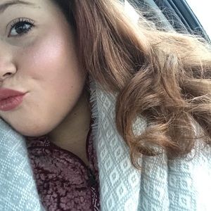 Meet your Posher, Haley